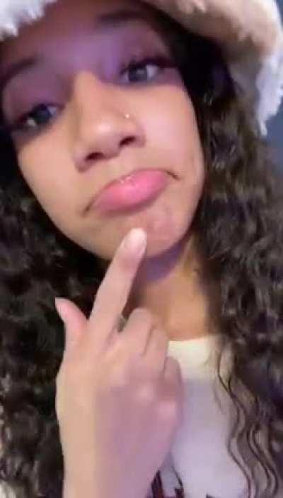 😍 Pt 1 of her stream  : 1bigasia_   